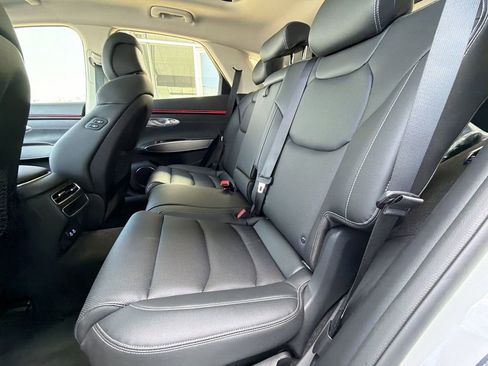 Used 2026 Genesis GV70 2.5T Select image 25