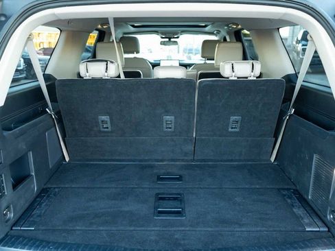 Used 2022 Ford Expedition Max Limited image 7