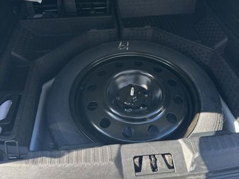 Used 2023 Ford Edge SEL w/ Convenience Package image 16