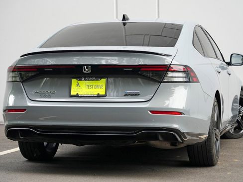 Used 2023 Honda Accord Sport image 4