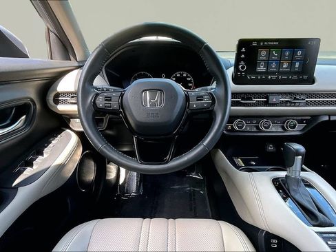 Used 2024 Honda HR-V EX-L image 9