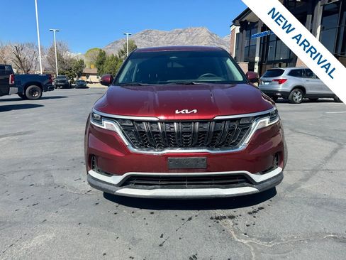 Used 2022 Kia Carnival LX image 2