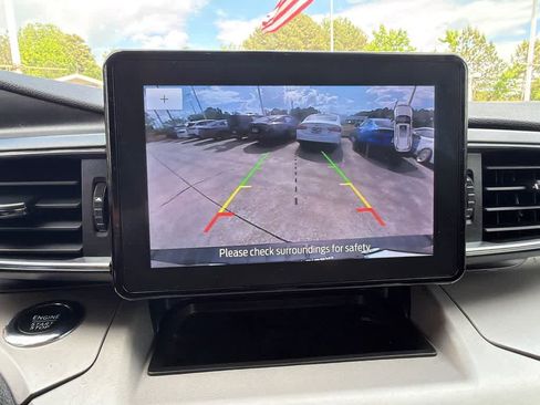 Certified 2023 Ford Explorer XLT w/ Equipment Group 202A AWD/4WD image 27
