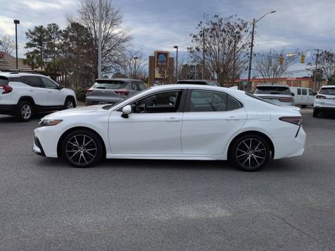 Used 2024 Toyota Camry SE w/ Convenience Package image 6