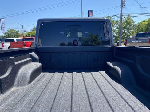 New 2026 Jeep Gladiator Sport AWD/4WD image 38