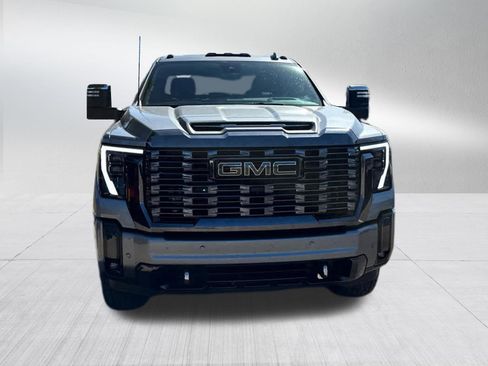 Used 2024 GMC Sierra 2500 Denali Ultimate AWD/4WD image 2