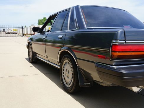 Used 1987 Toyota Cressida Sedan RWD image 35