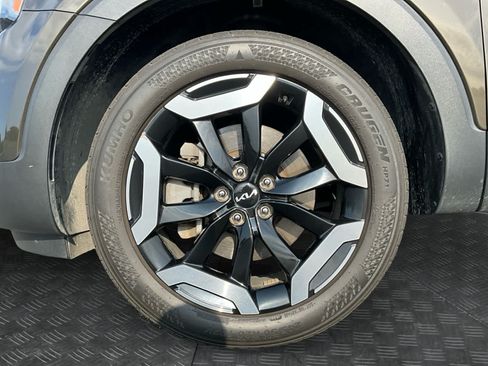 Used 2024 Kia Telluride S w/ S Sunroof Package FWD image 9