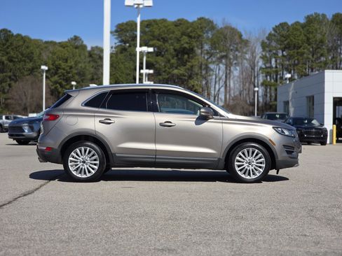Used 2019 Lincoln MKC Premiere image 8