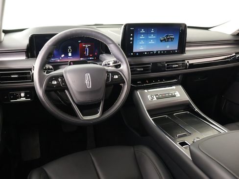 New 2026 Lincoln Aviator 2WD image 2