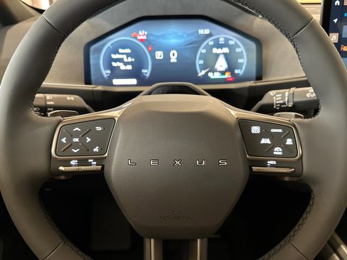 New 2026 Lexus ES 500e AWD/4WD image 21