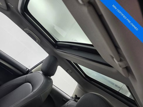 Used 2024 MINI Cooper 2-Door Hardtop FWD image 12