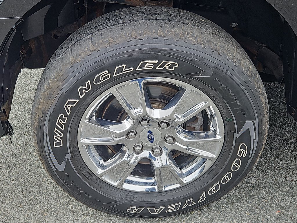 Used 2016 Ford F150 XLT w/ Equipment Group 301A Mid AWD/4WD image 7