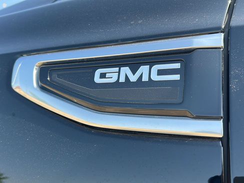 Used 2021 GMC Yukon XL Denali w/ Denali Premium Package RWD image 32