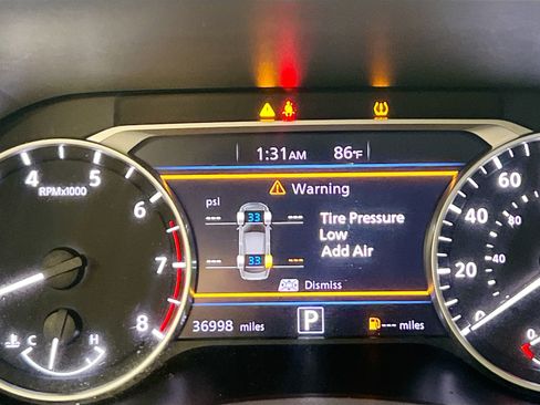 Used 2024 Nissan Sentra SV FWD image 22
