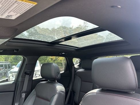 Certified 2023 Chevrolet Blazer RS w/ Enhanced Convenience Package FWD image 19