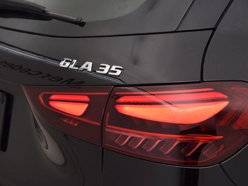 New 2026 Mercedes-Benz GLA 35 AMG 4MATIC image 14