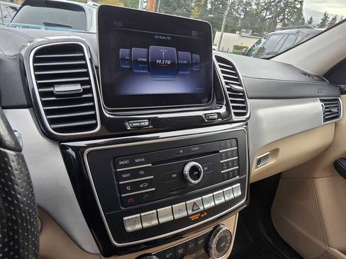 Used 2019 Mercedes-Benz GLE 43 AMG AMG GLE 43 image 30