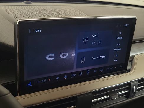 Certified 2024 Lincoln Corsair FWD w/ Equipment Group 101A image 26