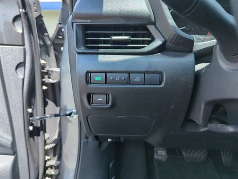 Used 2024 Nissan Sentra S FWD image 19