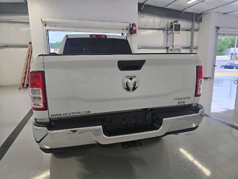 Used 2024 RAM 2500 Tradesman w/ Chrome Appearance Group AWD/4WD image 4