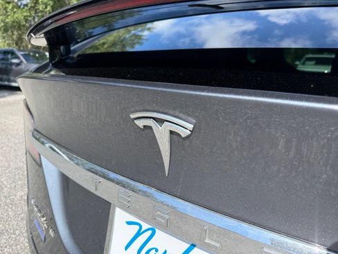 Used 2018 Tesla Model X 75D AWD/4WD image 12