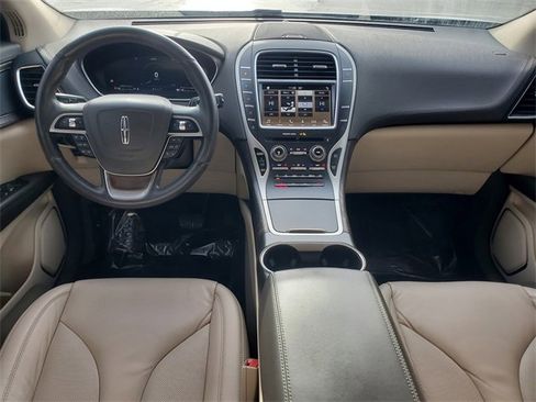 Used 2019 Lincoln Nautilus Select image 31