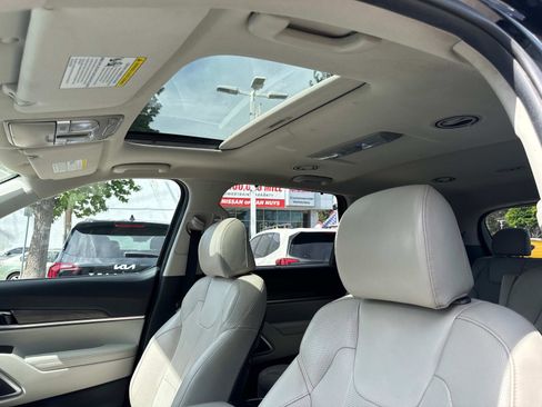 Used 2022 Kia Telluride EX w/ EX Premium Package image 27