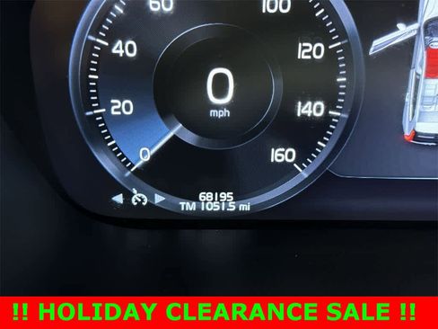 Used 2020 Volvo XC60 T5 Momentum image 18