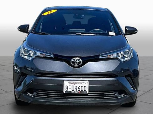 Used 2018 Toyota C-HR XLE FWD image 3