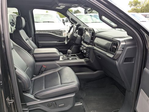 Used 2025 Ford F150 Lariat image 37