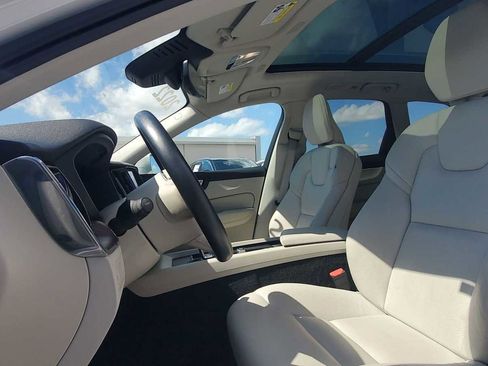 Used 2022 Volvo XC60 T8 Inscription Expression w/ Advanced Package image 16