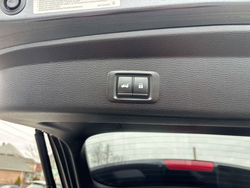 Used 2024 Mitsubishi Outlander SE image 16