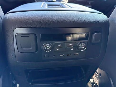 Used 2017 Chevrolet Tahoe LT AWD/4WD image 34