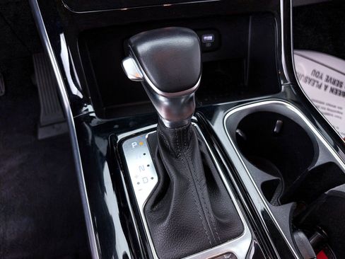 Used 2022 Kia Carnival SX image 26