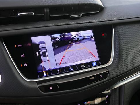 Used 2023 Cadillac XT5 Sportv w/ Technology Package image 17