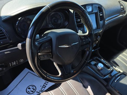 Used 2020 Chrysler 300 S image 6