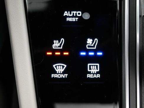 Used 2022 Porsche Cayenne S image 16