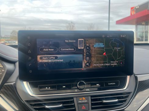 Used 2023 Nissan Altima 2.5 SR w/ SR Premium Package image 10