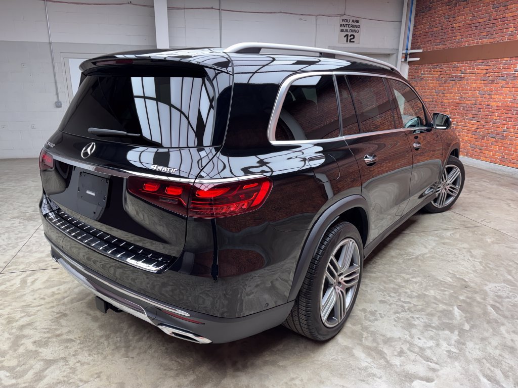 Used 2025 Mercedes-Benz GLS 450 4MATIC image 5