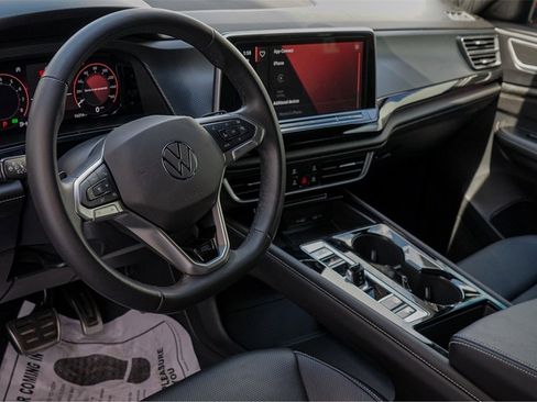 New 2024 Volkswagen Atlas Cross Sport SEL R-Line image 9