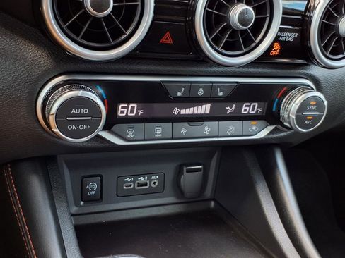 Used 2024 Nissan Sentra SR w/ SR Premium Package image 20