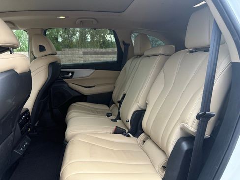 Used 2023 Acura MDX FWD w/ Technology Package image 9