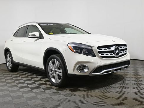 Used 2018 Mercedes-Benz GLA 250 4MATIC image 9