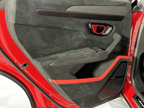 Used 2023 Lamborghini Urus Performante image 30