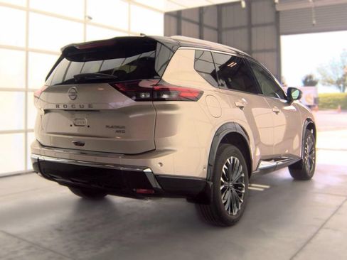Certified 2025 Nissan Rogue Platinum w/ Tech Package AWD/4WD image 6
