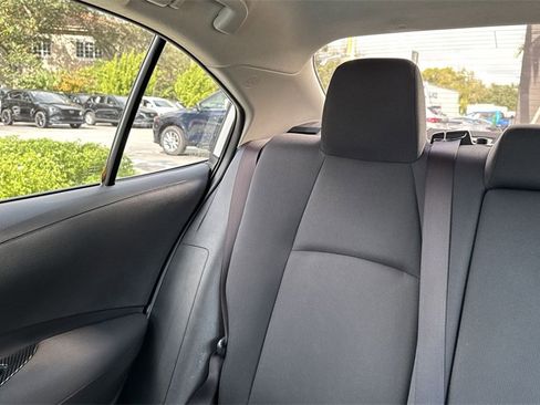 Used 2022 Toyota Corolla LE image 18