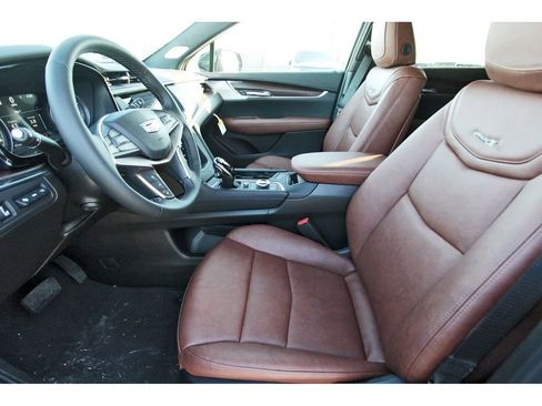 New 2026 Cadillac XT5 Premium Luxury image 6