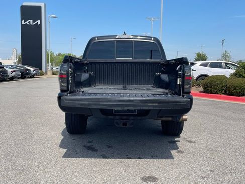 Used 2022 Toyota Tacoma SR image 7