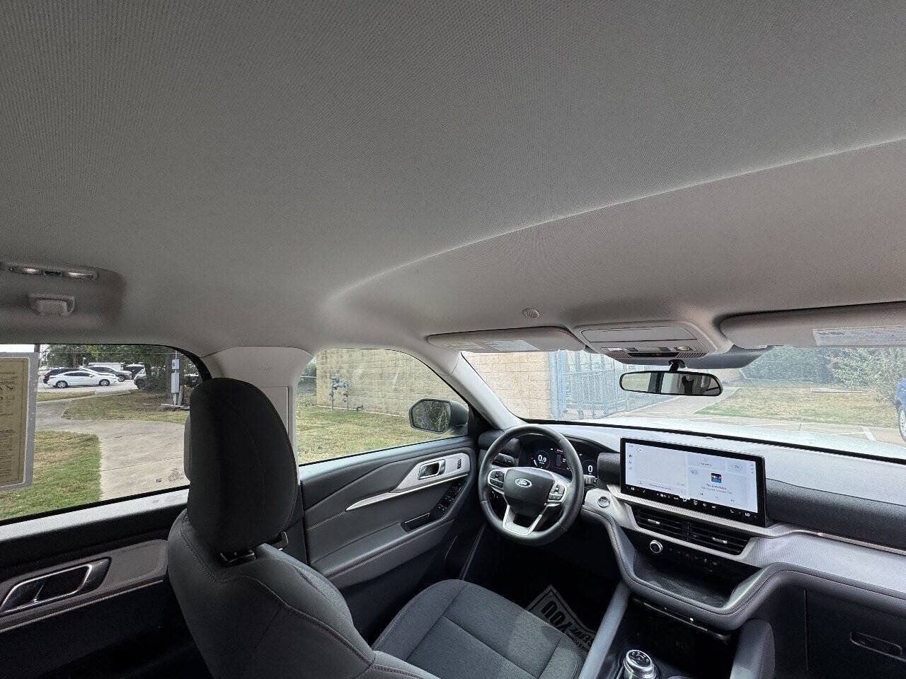 Used 2025 Ford Explorer Active RWD image 36